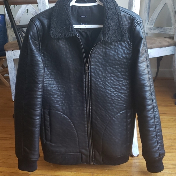 Faux leather 🏴 bomber style fall/winter coat - Picture 1 of 4